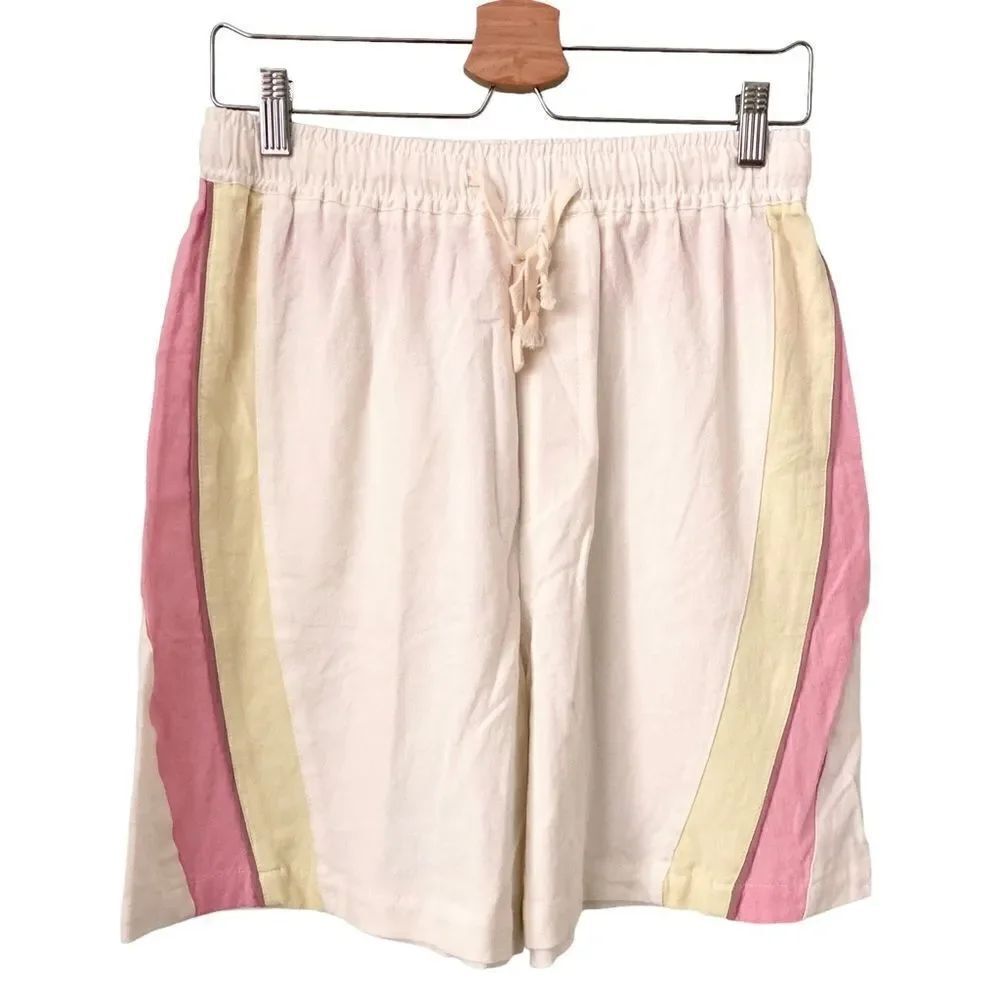 NWT Urban Outfitters Out from Under Shorts in Size Medium